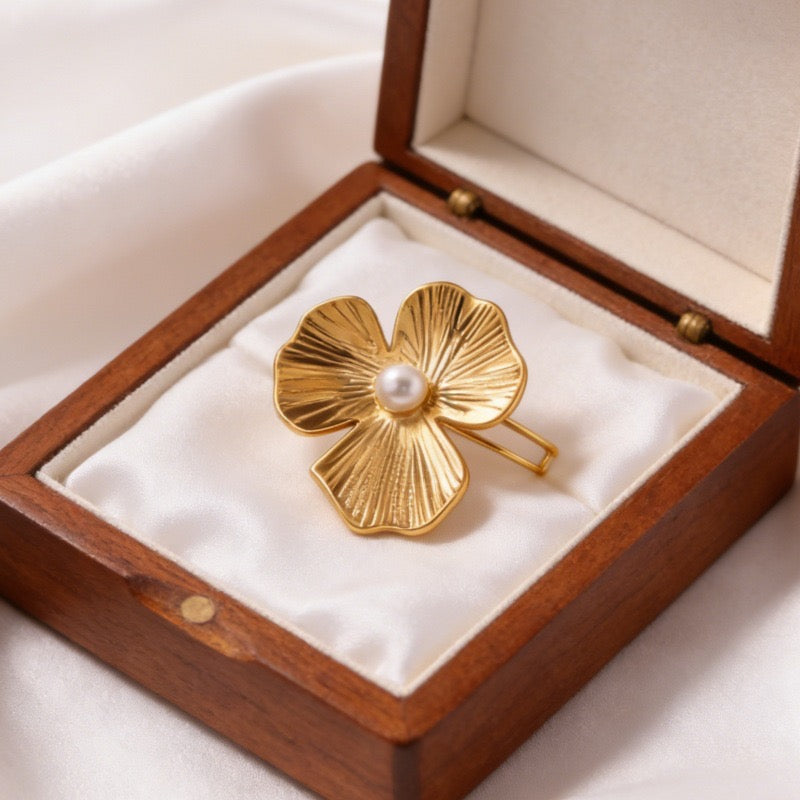 Anillo flor perla